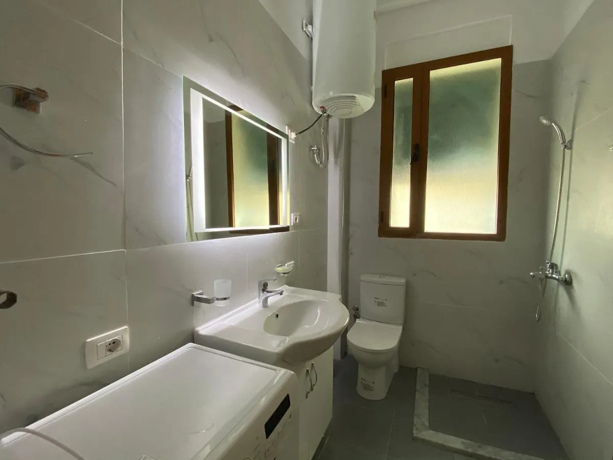 Trumpets Apartment Tirana 0*,